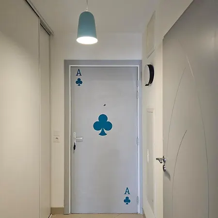 Pop Art Casino Vibe! Gruissan