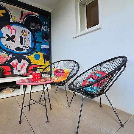 Pop Art Casino Vibe! *