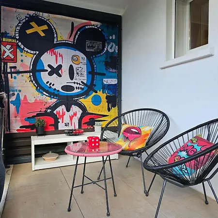 Apartment Pop Art Casino Vibe!