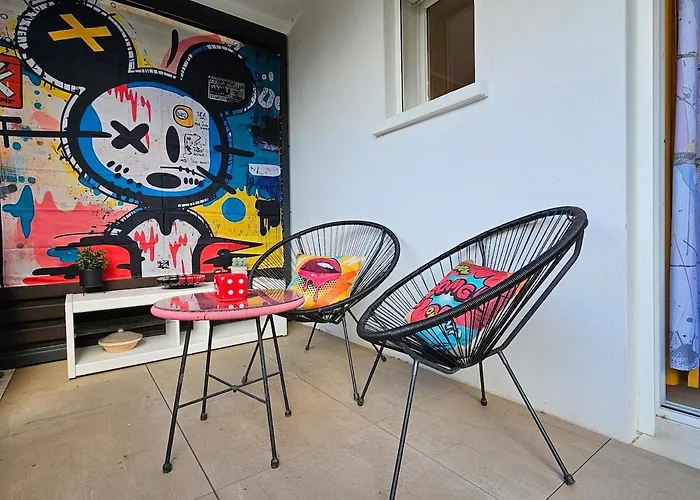 Pop Art Casino Vibe! *